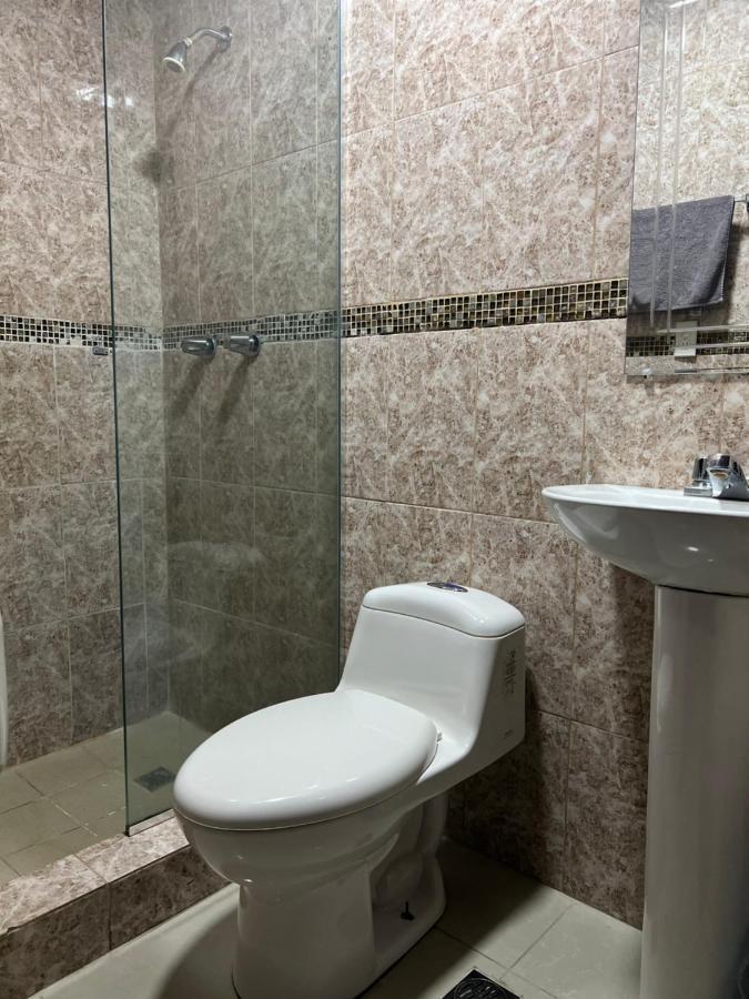 קולון La Cubana Hotel & Suites מראה חיצוני תמונה