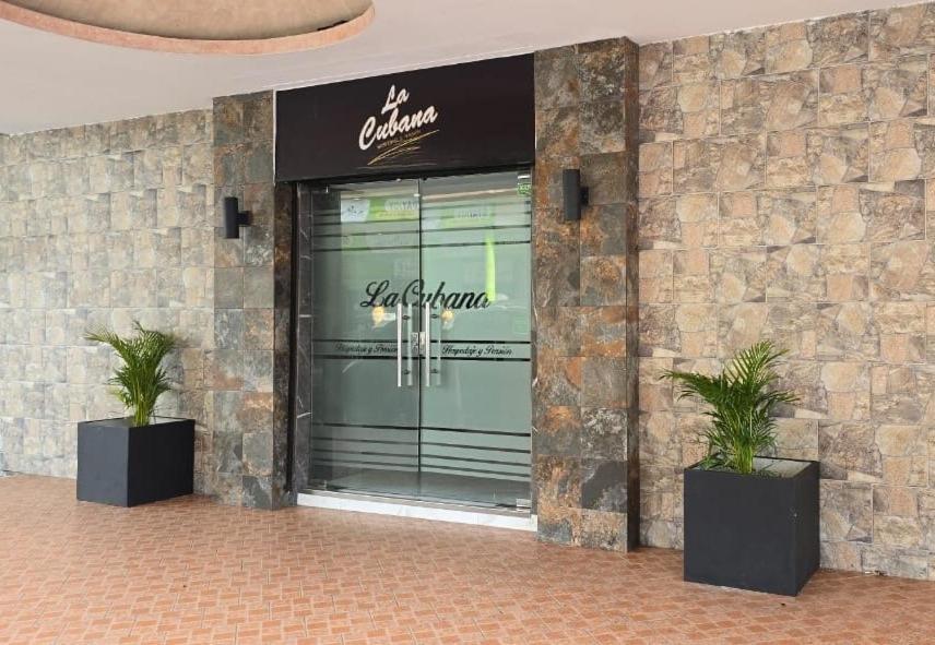 קולון La Cubana Hotel & Suites מראה חיצוני תמונה