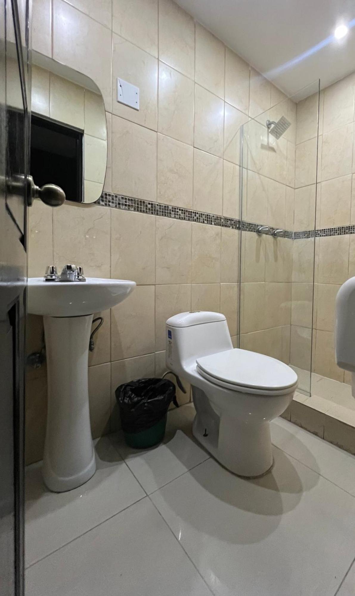 קולון La Cubana Hotel & Suites מראה חיצוני תמונה