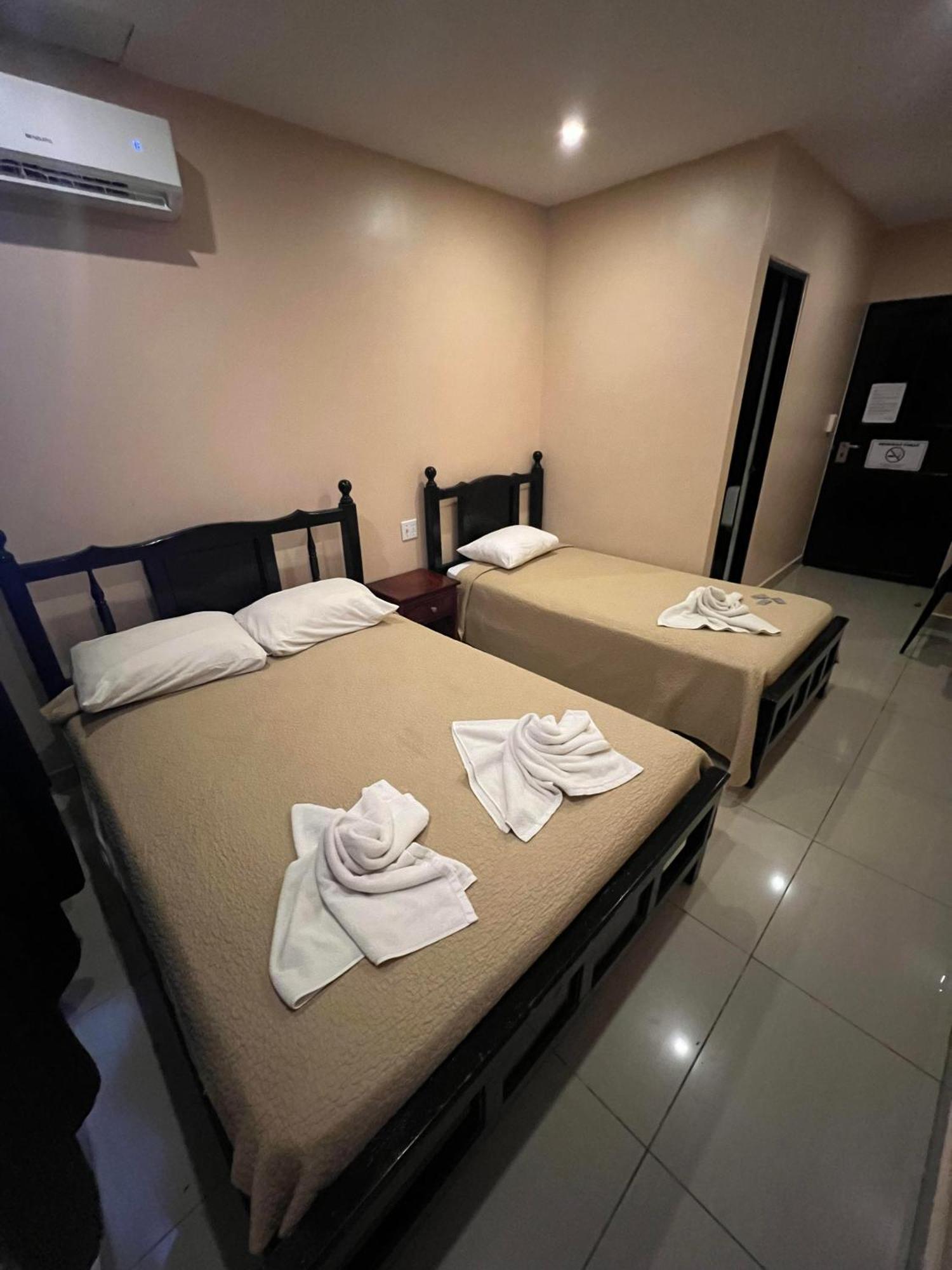 קולון La Cubana Hotel & Suites מראה חיצוני תמונה